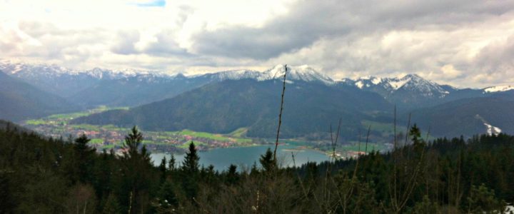 Blick auf den Tegernsee von der Neureuther Hütte