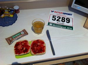 Frühstück vor dem Marathon im Hotelzimmer
