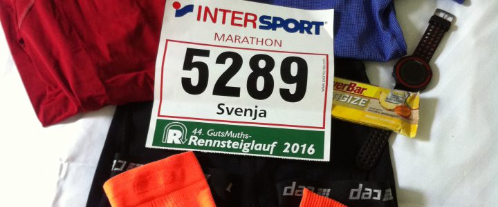 Alles liegt bereit für den Marathonstart am nächsten Morgen