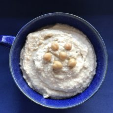 Selbstgemachter Hummus