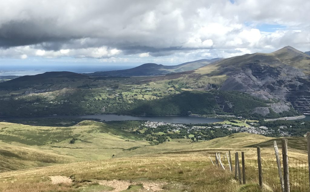 Moel Eilio: Aufstieg, Blick auf Llanberis