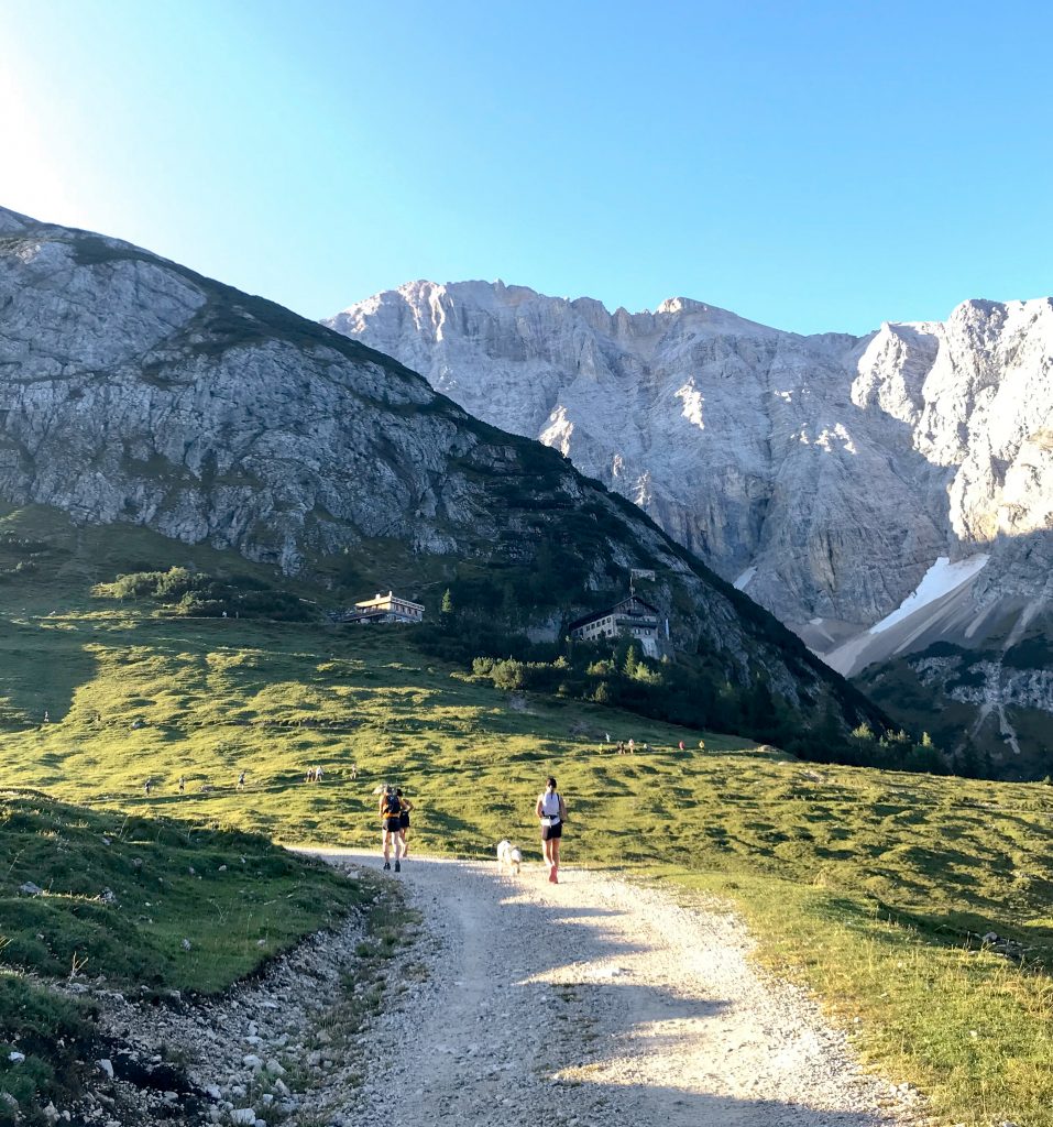 Karwendelmarsch hoch zum Karwendelhaus