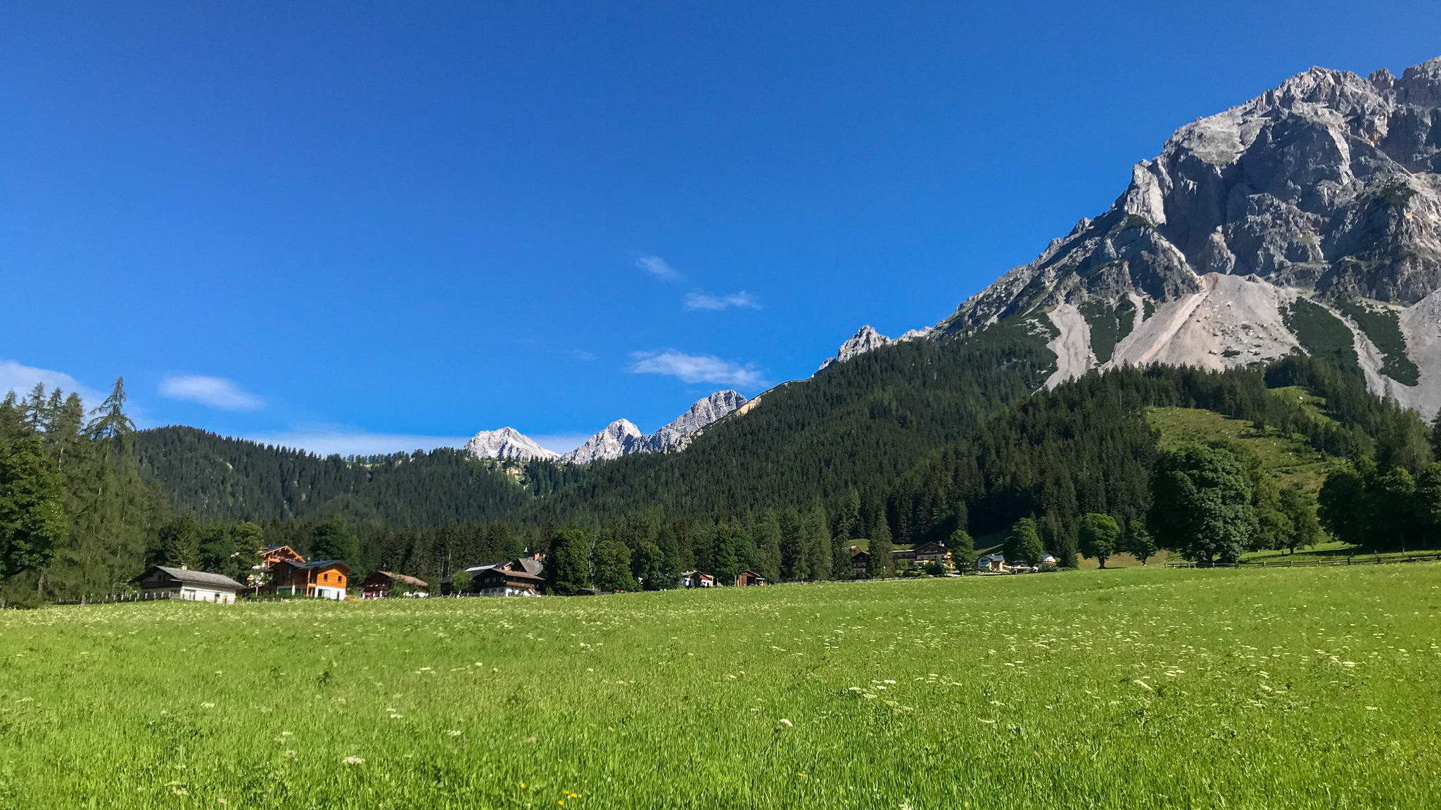 Ramsau Marathon mit Sicht auf das Dachsteingebirge